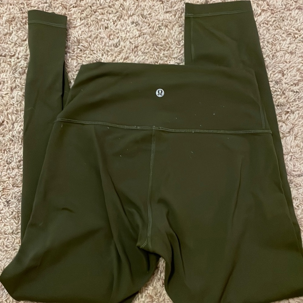 Green Lululemon leggings (2016) size 6
